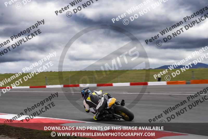 cadwell no limits trackday;cadwell park;cadwell park photographs;cadwell trackday photographs;enduro digital images;event digital images;eventdigitalimages;navarra;no limits trackdays;peter wileman photography;racing digital images;trackday digital images;trackday photos